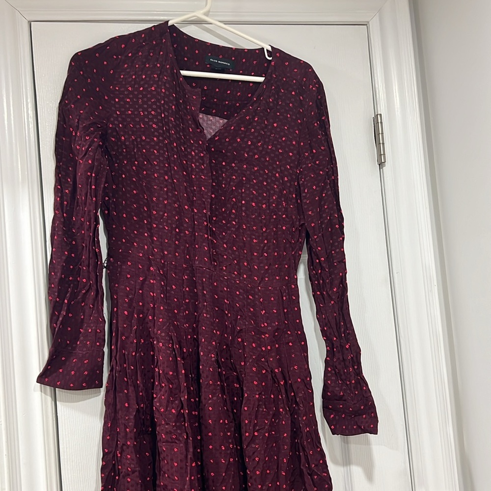 Club Monaco Dress Burgundy Belted Dots Size 4 Midi Length Flared Skirt.